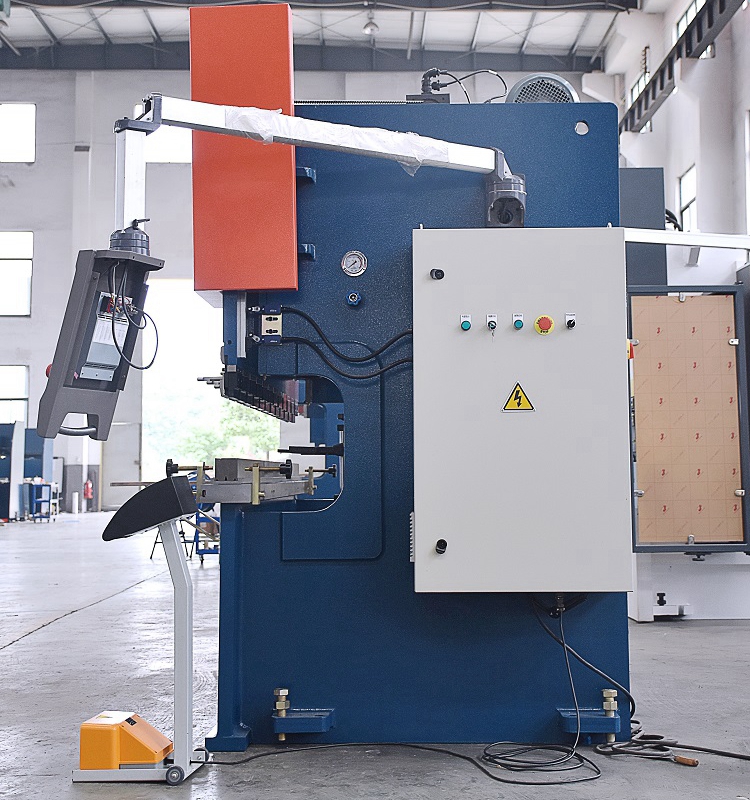 100t Cnc Metal Bending Machines, 3200 Mm Cnc Sheet Press Brake With E21 100т Цнц машине за савијање метала, 3200 мм Цнц прес кочнице са Е21