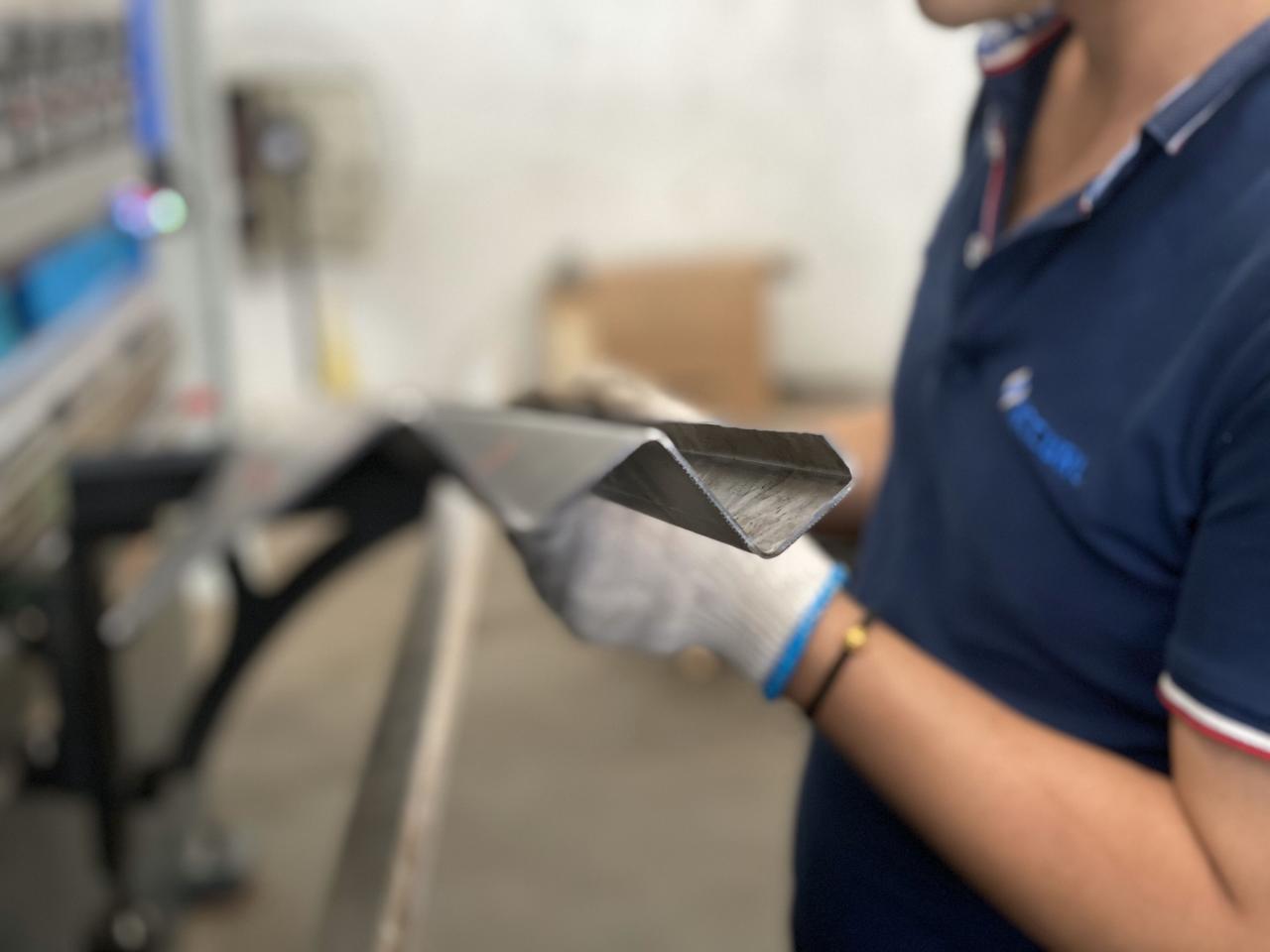 16mm Hydraulic Guillotine Shearing Machine For Sheet Metal Cutting 6 Meters 16мм хидраулична гиљотина машина за шишање за сечење лима 6 метара