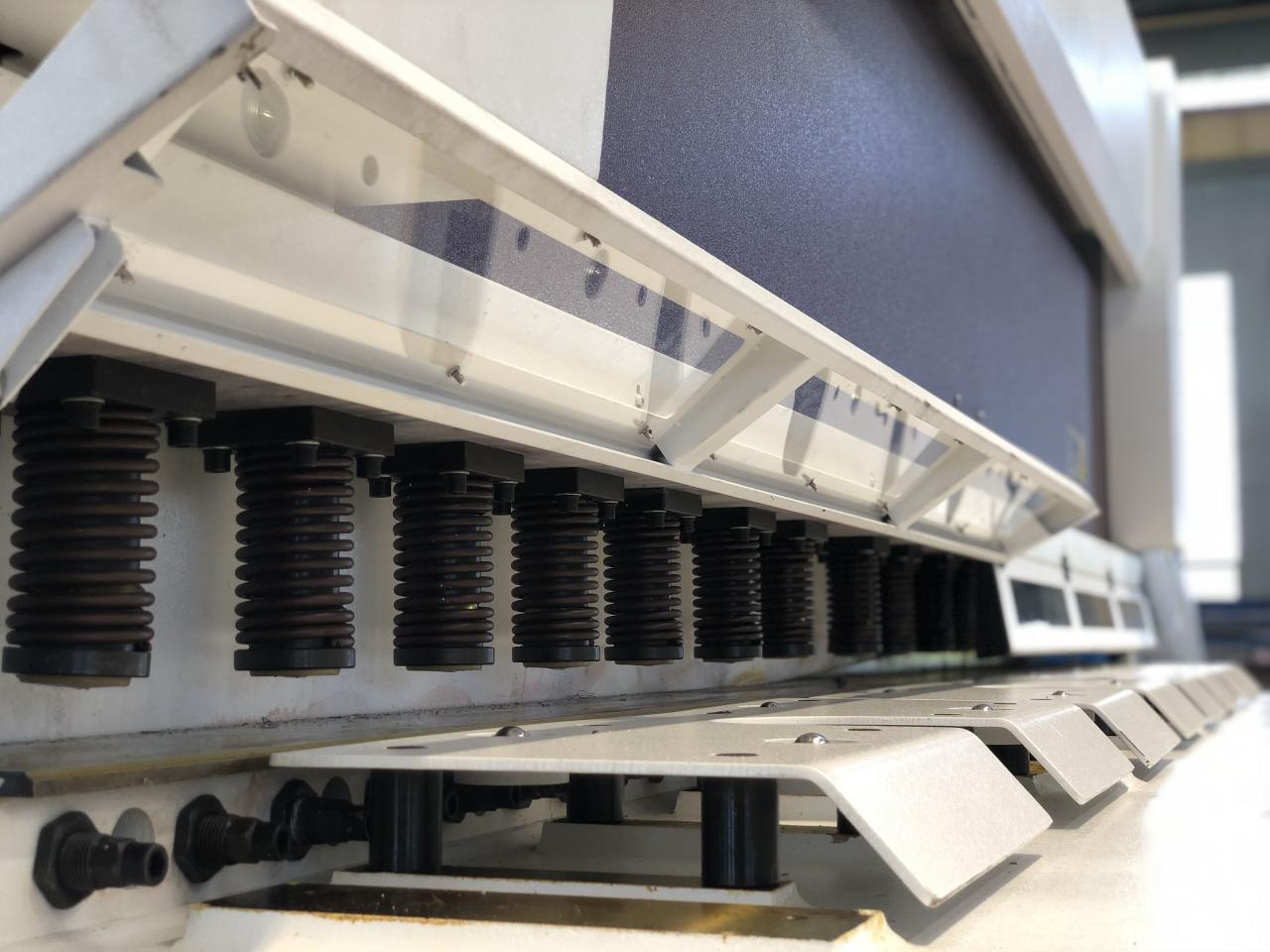 16mm Hydraulic Guillotine Shearing Machine For Sheet Metal Cutting 6 Meters 16мм хидраулична гиљотина машина за шишање за сечење лима 6 метара