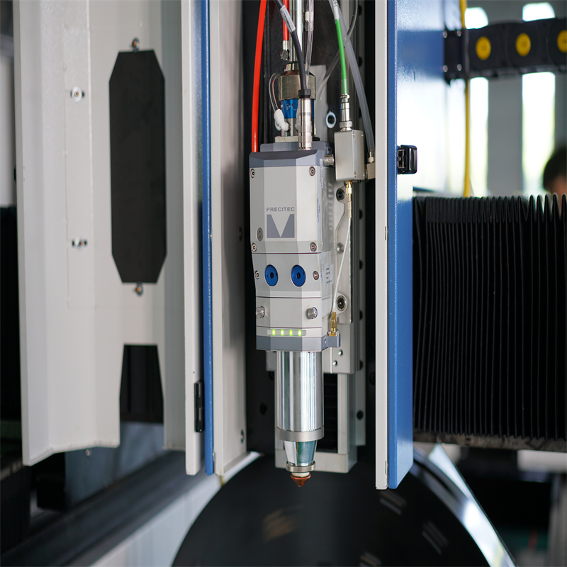 3015 1500к3000 машина за ласерско резање алуминијумских влакана Индустријска ласерска опрема