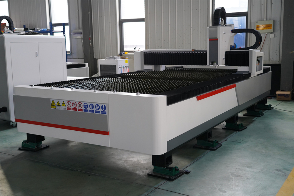 3015 4kw 1kw 2kw 3kw Stainless Steel Cnc Fiber Laser Cutting Machine 3015 4кв 1кв 2кв 3кв нерђајући челик Цнц машина за ласерско сечење влакана