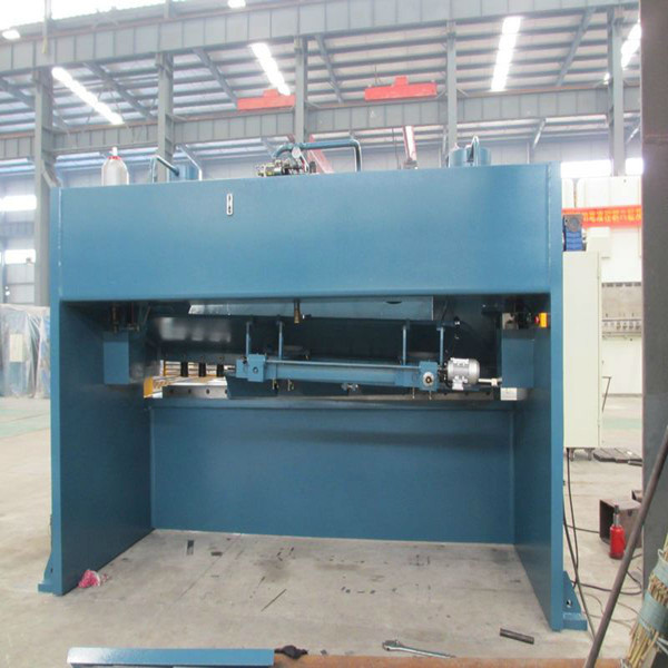 4mmx2500 Hydraulic Shearing Steel Plate Cutting Machinery Steel Plate Shear 4ммк2500 Хидраулично шишање машина за сечење челичне плоче Машине за сечење челичне плоче