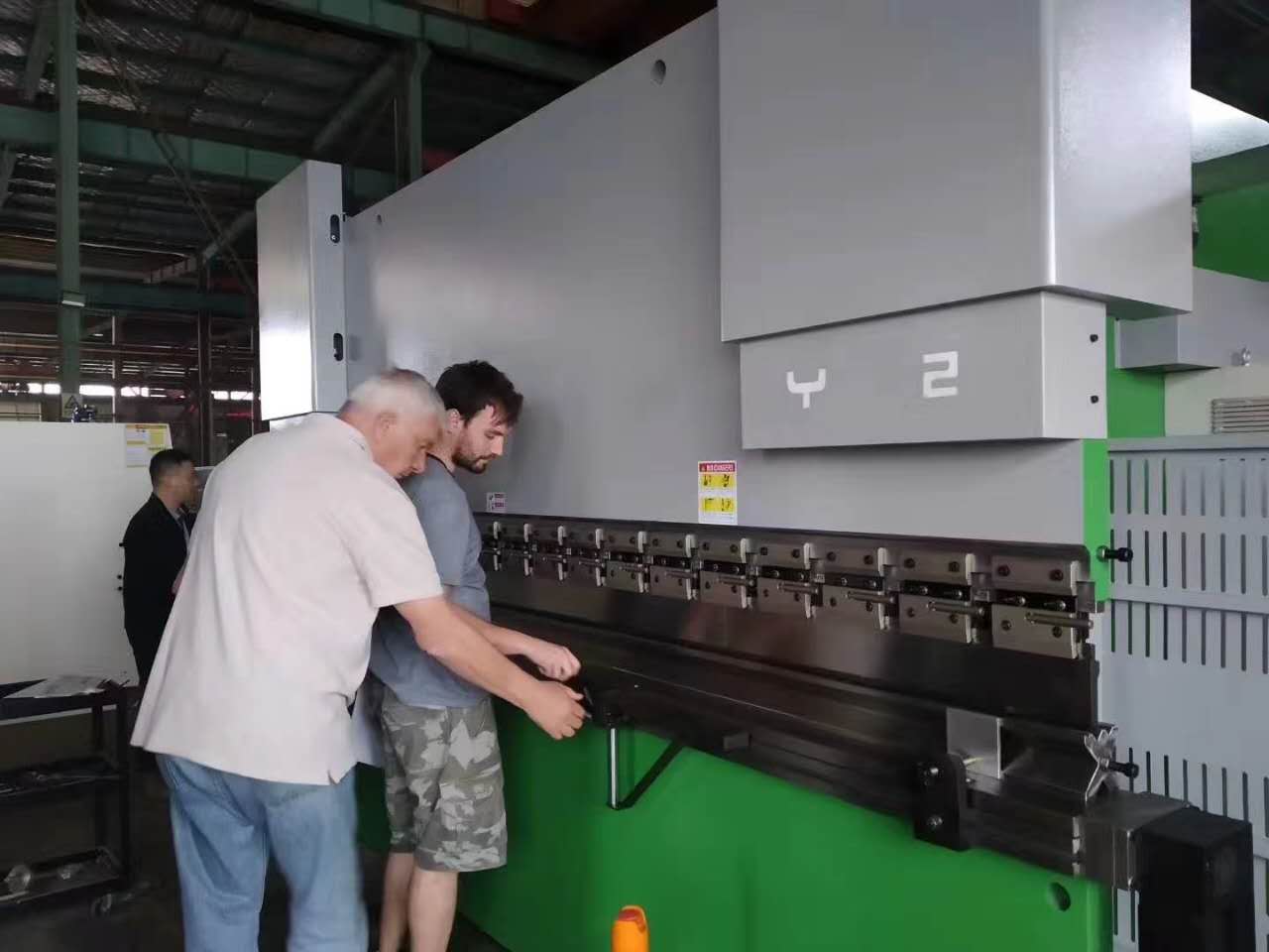 63 Ton Metal Steel Sheet Plate Bending Machine Cnc Hydraulic Press Brake For Metal Working 63 тона машина за савијање металних челичних плоча Цнц хидраулична прес кочница за обраду метала