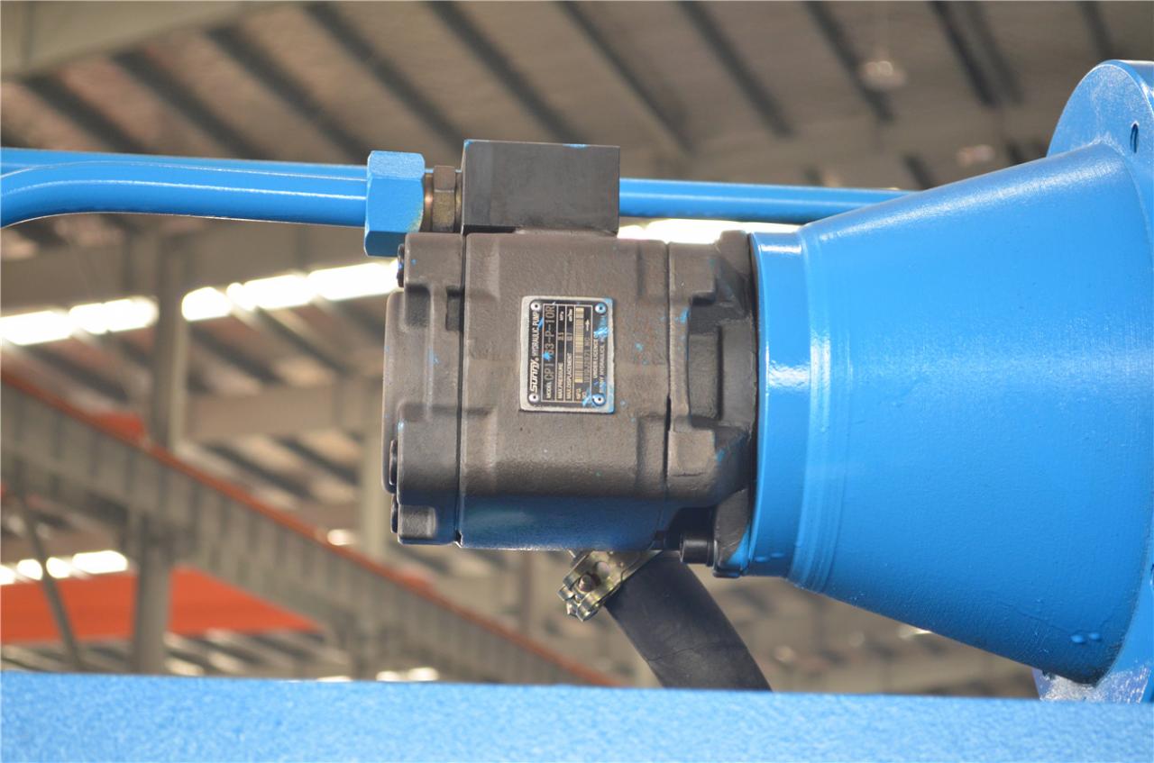 6*3200mm Guillotine Shears Metal Shear Hydraulic Iron Sheet Cutting Shearing Machine 6 * 3200 мм гиљотинске маказе за металне маказе хидрауличне машине за сечење гвозденог лима