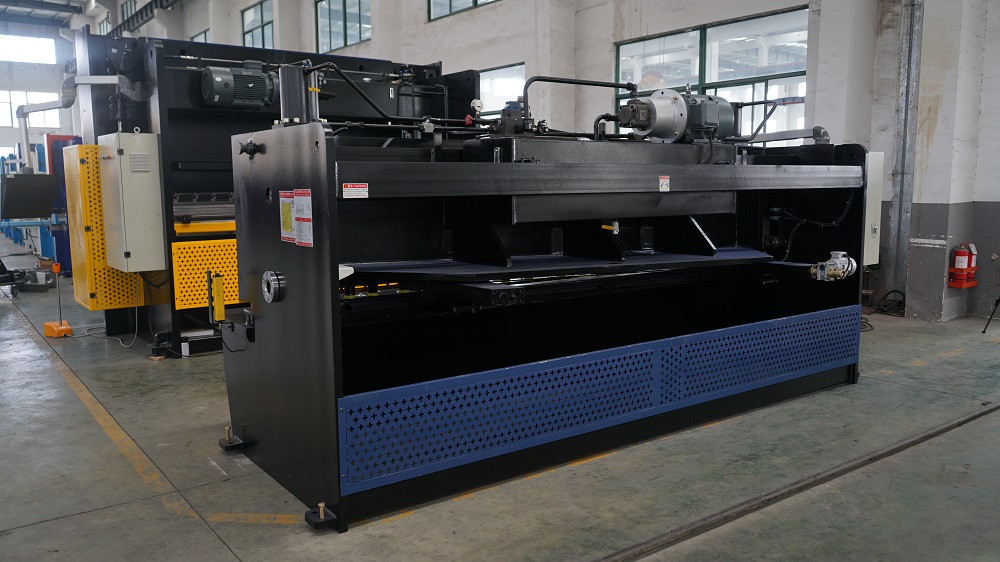6*3200mm Guillotine Shears Metal Shear Hydraulic Iron Sheet Cutting Shearing Machine 6 * 3200 мм гиљотинске маказе за металне маказе хидрауличне машине за сечење гвозденог лима