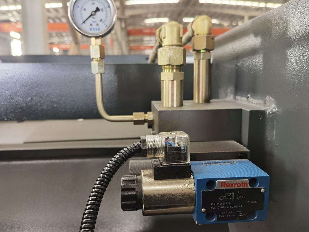 Машина за сечење плоча од нерђајућег челика 6к3200 мм, аутоматска машина за сечење лимова од гвожђа