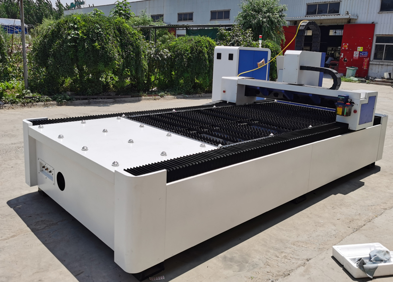 8mm 10mm Carbon Steel Laser Cutter 1530 4020 Cnc Fiber Laser Cutting Machine 8мм 10мм ласерски резач од угљеничног челика 1530 4020 Цнц машина за ласерско резање влакана