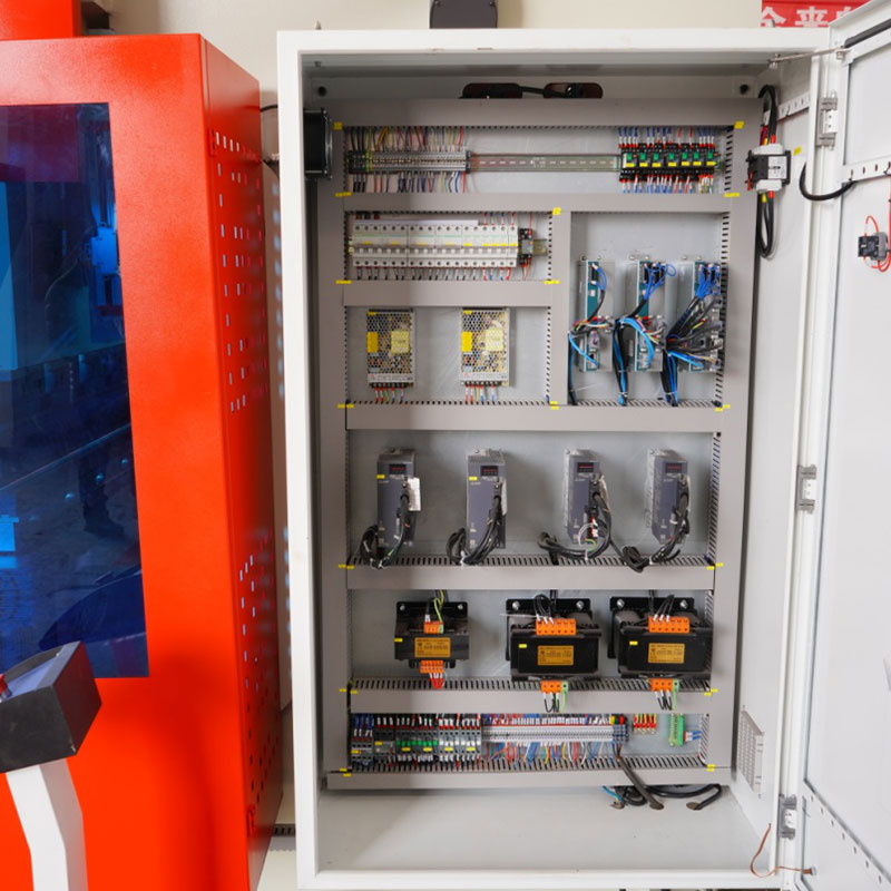 ЦНЦ хидраулична машина за кочнице модел Вц67к-80тк3200