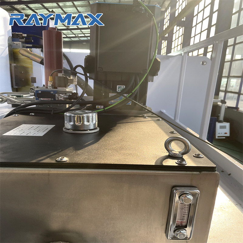 Цнц машина за савијање кочница са Да52т системом