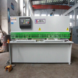 Машина за сечење закретне греде Кц12и-8к3200 Хидраулична машина за сечење