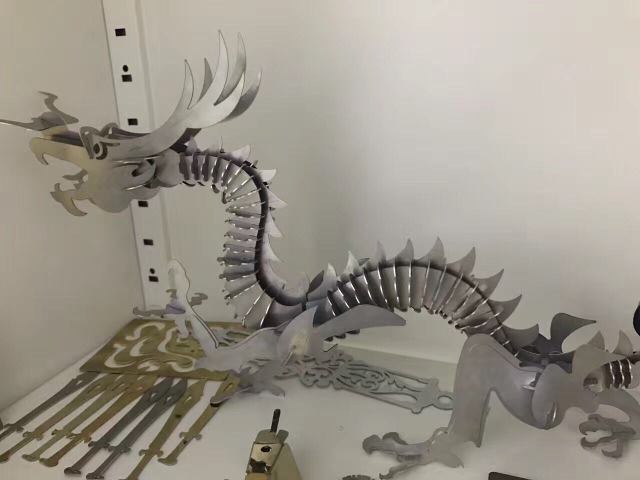 Цнц машина за ласерско сечење метала са влакнима 2000в Машина за ласерско сечење влакана