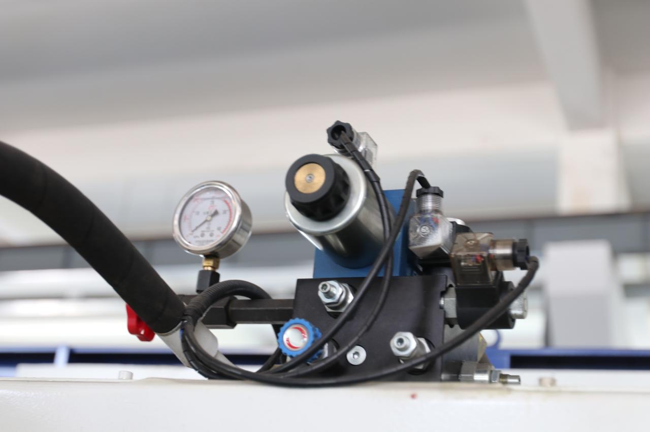 Cnc Hydraulic Press Brake Machine Bending Servo Electric Press Brake 40T Цнц хидраулична преса кочница машина за савијање серво електрична преса кочница 40Т