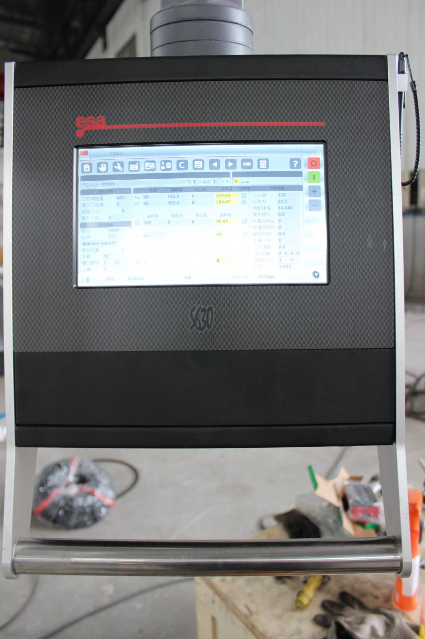 Цнц машина за пресовање метала