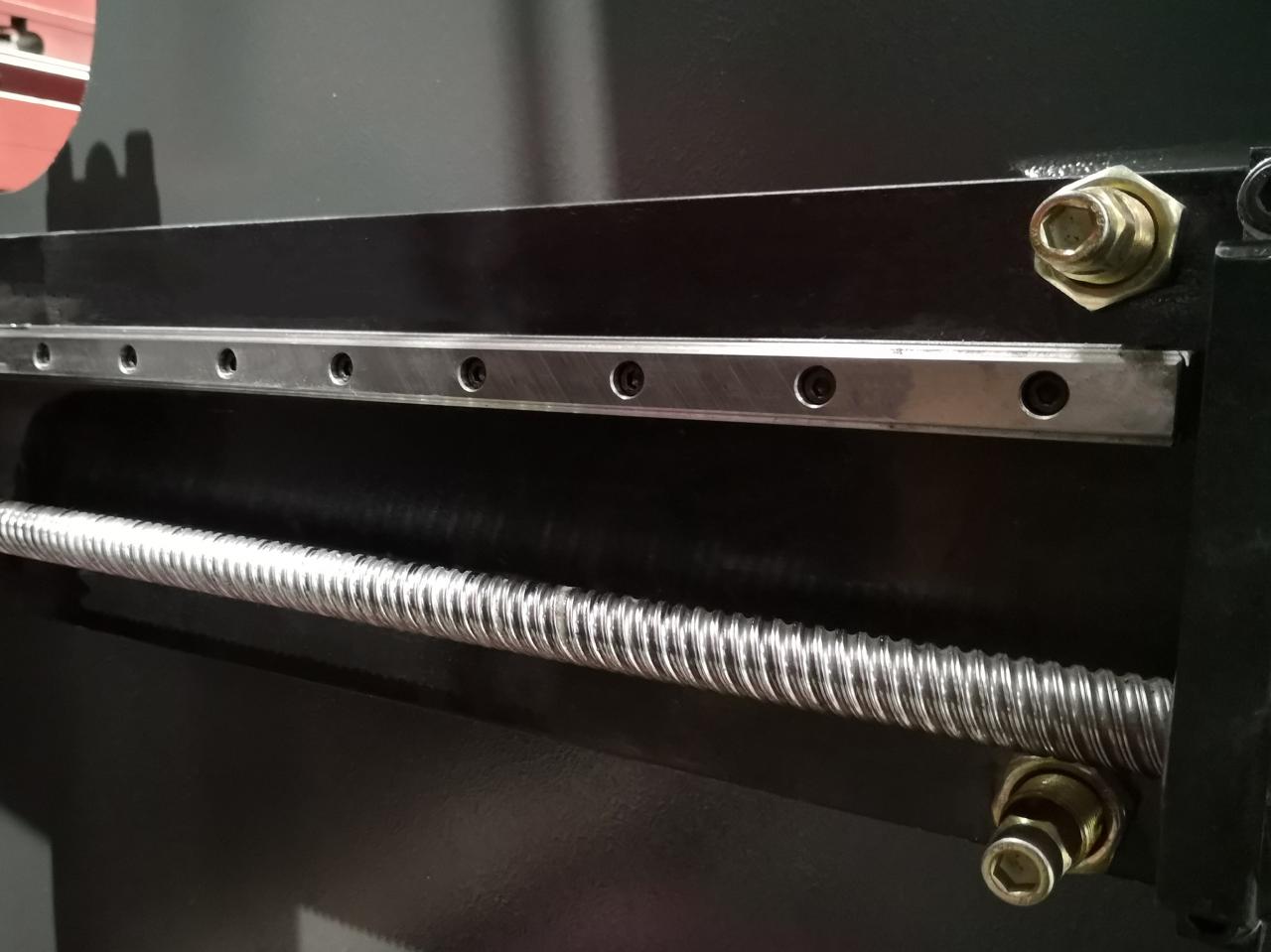 Delem Da66t 125 3+1 4+1 6+1 8+1 Cnc Hydraulic Press Brake For Metal Plate Bending Делем Да66т 125 3+1 4+1 6+1 8+1 Цнц хидраулична прес кочница за савијање металних плоча