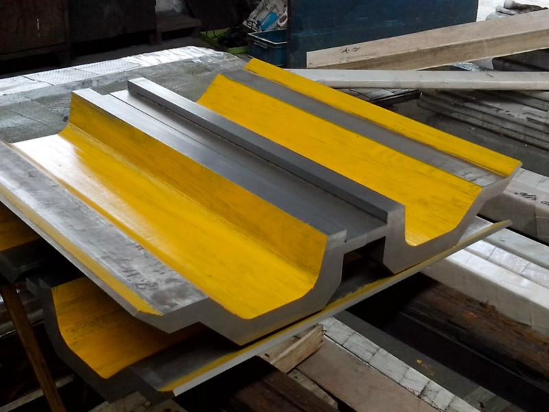 Full Automatic High Power Sheet Bending Machine And Cnc Press Brake Machine Потпуно аутоматска машина за савијање плоча велике снаге и машина за кочнице са Цнц пресом