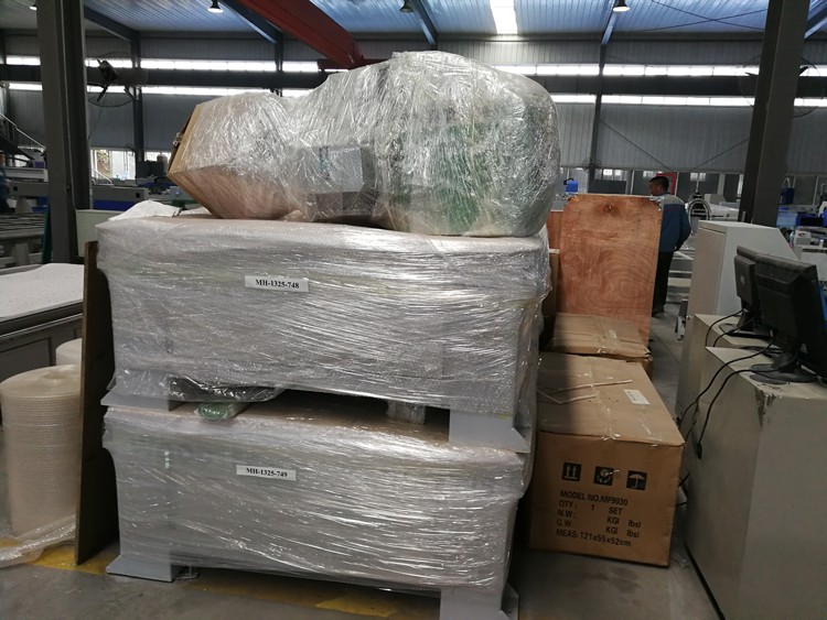 High Quality 1530 Fiber Laser Cutting Machine For Metal 500w 750w 1000w 1500w Висококвалитетна машина за ласерско резање влакана 1530 за метал 500 в 750 в 1000 в 1500 в