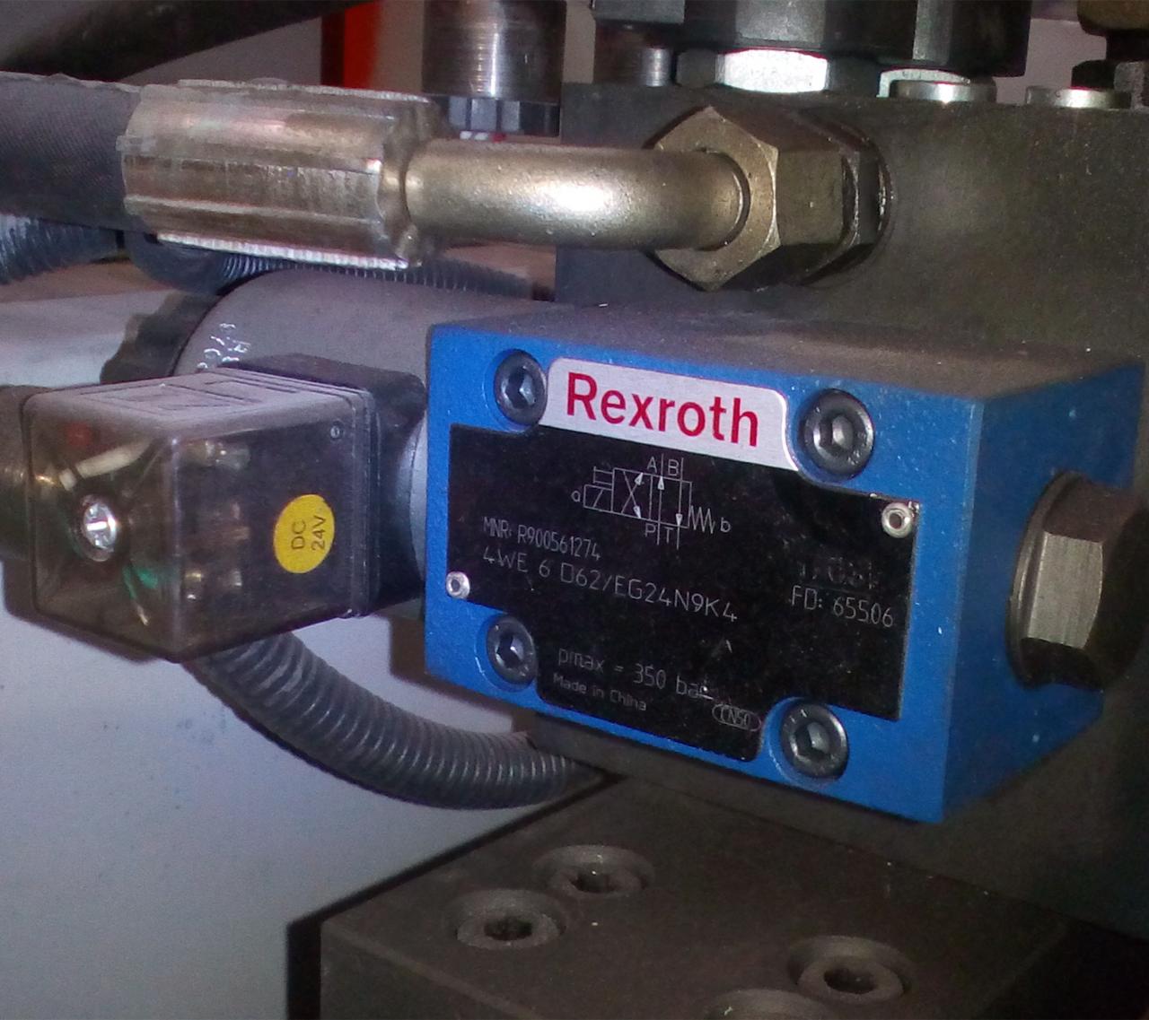 High Quality 3m Press Brake Machine Hydraulic 100 Ton For Sheet Metal Bending Висококвалитетна машина за кочнице од 3м хидраулична 100 тона за савијање лима