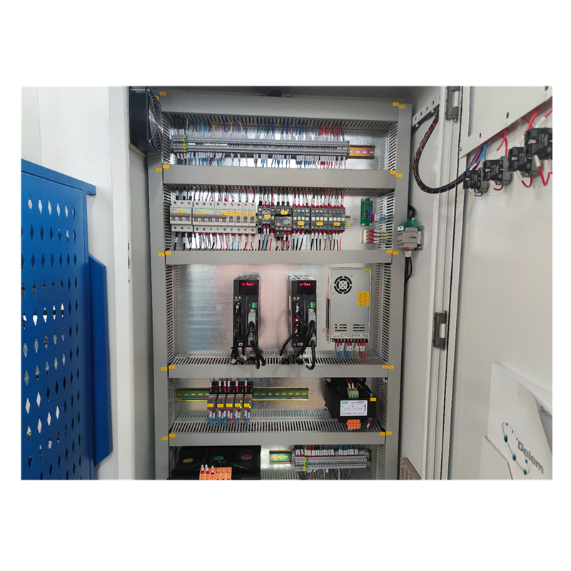 Hydraulic Press Brake Of 130t/3200mm 4+1 Axis Delem Da53t Cnc Press Brake Хидраулична прес кочница 130т/3200мм 4+1 ос Делем Да53т Цнц прес кочница