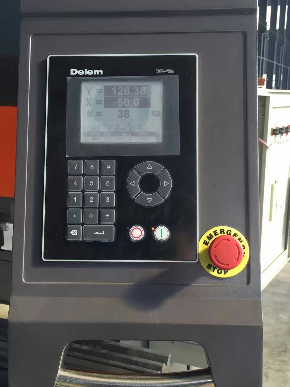 Hydraulic Stainless Steel Wc67y/k-300/6000 Mould Crowning Press Brake Хидраулична кочница од нерђајућег челика Вц67и/к-300/6000 за крунисање калупа