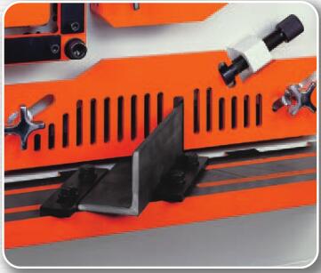 Metal Hydraulic IronWorker Machine Punching And Shearing Machine Метална хидраулична машина ИронВоркер машина за пробијање и шишање