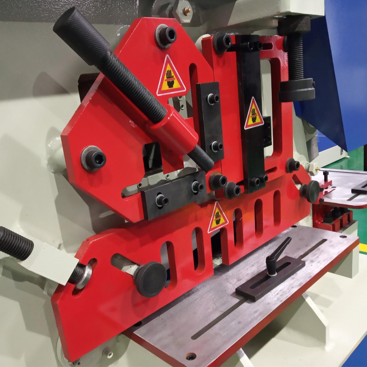 Q35y Series Hydraulic Ironworker Shearing And Punching Machine Серија К35и хидраулична машина за шишање и пробијање