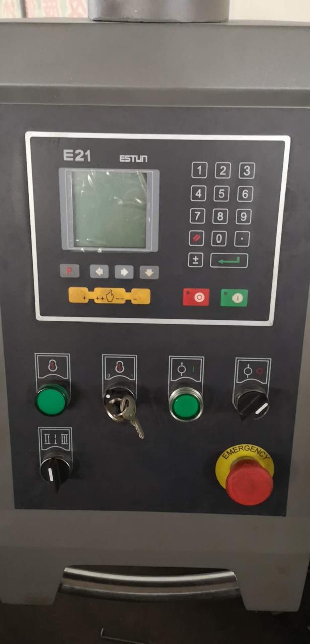 Кц12и 6к3200 хидраулична плоча клизна столна тестера гиљотина машина за резање маказа