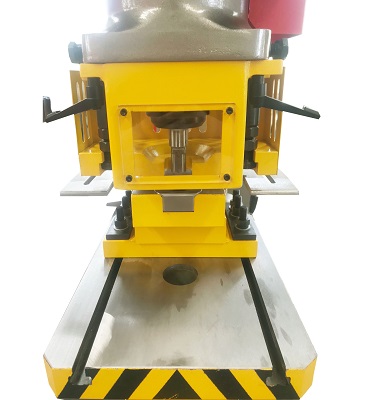 Steel Plate Angle Cutting Punching Notching Machine Hydraulic Ironworker For Sale Машина за угаоно резање челичне плоче Пробијање Машина за зарезивање хидрауличног гвожђа за продају