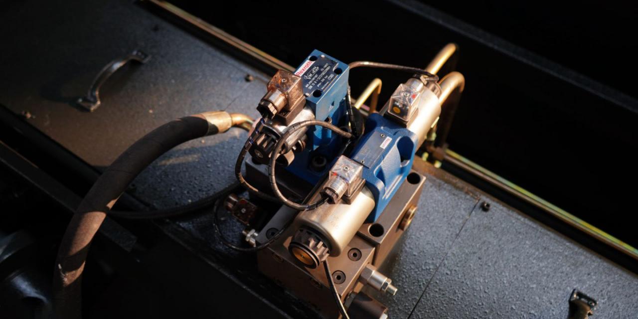 Wc67 Hydraulic Press Brake / CNC Press Bending Machine / Plate Bending Machine China Вц67 Хидраулична прес кочница / ЦНЦ машина за савијање машина / Машина за савијање плоча Кина