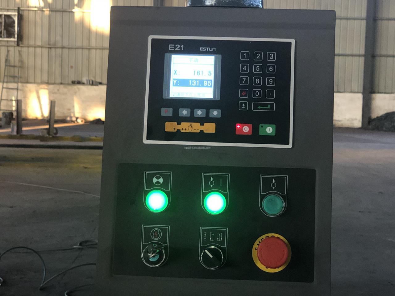 Wc67k Cnc Aluminum Iron Plate Hydraulic Press Brake Cnc Metal Sheet Bending Machine Вц67к Цнц алуминијумска гвоздена плоча хидраулична прес кочница Цнц машина за савијање металних лимова