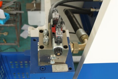 Wc67yk 80 100 160 200 Ton 3200mm E21 Nc Sheet Metal Oil Hydraulic Press Brake Price Вц67ик 80 100 160 200 тона 3200 мм Е21 Нц лим за уље Хидраулична преса кочница Цена