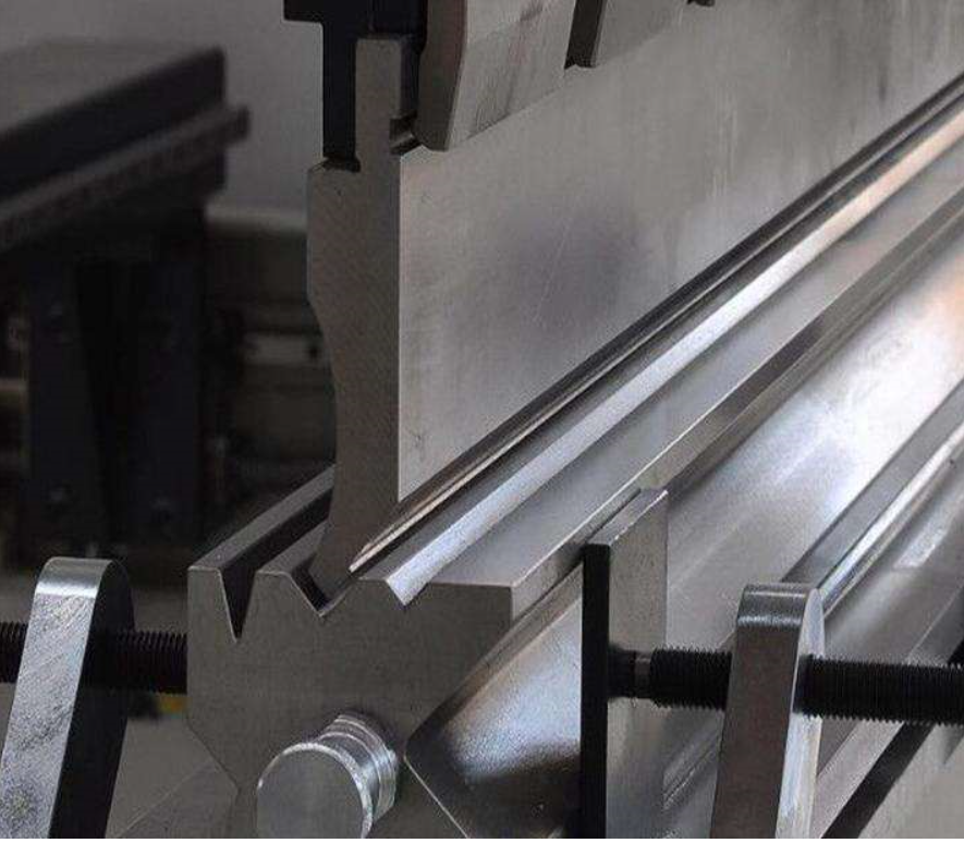 Вц67ик 80 100 160 200 тона 3200 мм Е21 Нц лим за уље Хидраулична преса кочница Цена