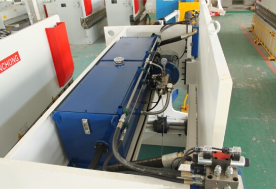 Wc67yk 80 100 160 200 Ton 3200mm E21 Nc Sheet Metal Oil Hydraulic Press Brake Price Вц67ик 80 100 160 200 тона 3200 мм Е21 Нц лим за уље Хидраулична преса кочница Цена